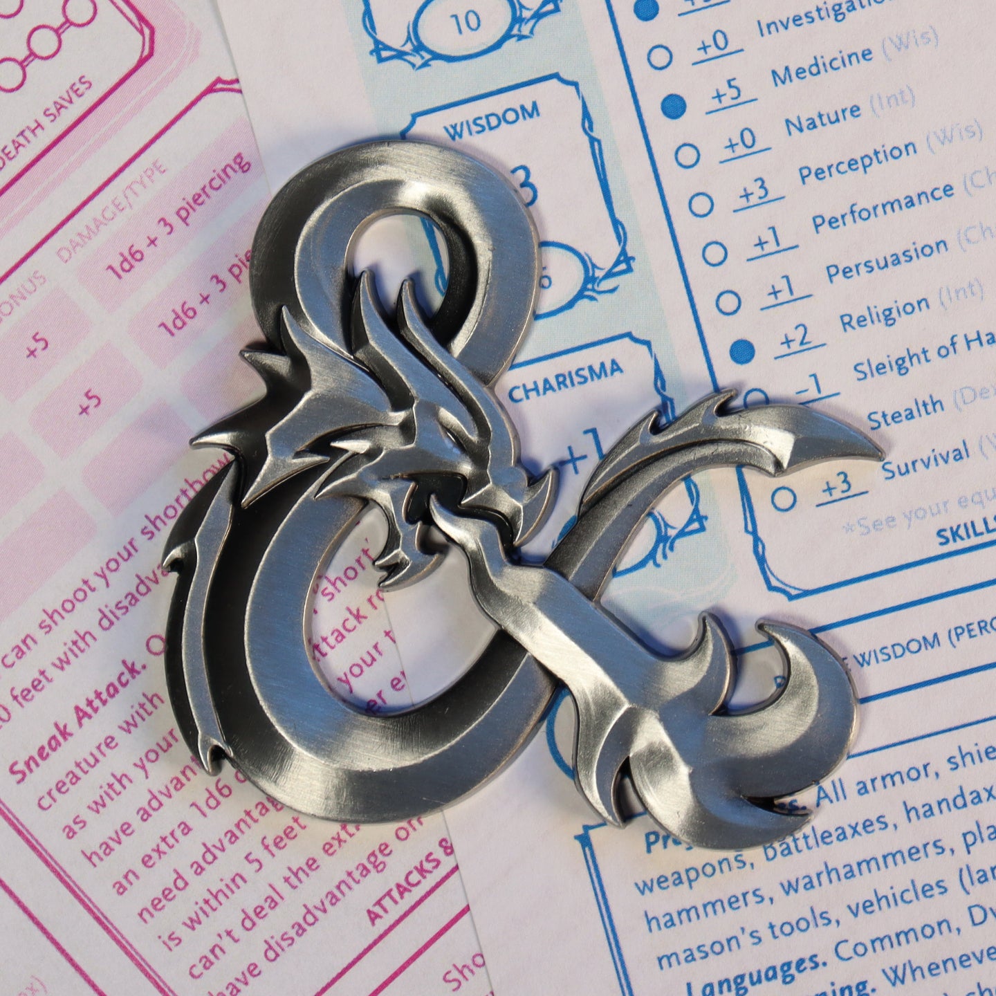 Dungeons & Dragons Limited Edition Ampersand Medallion Ariel Lifestyle
