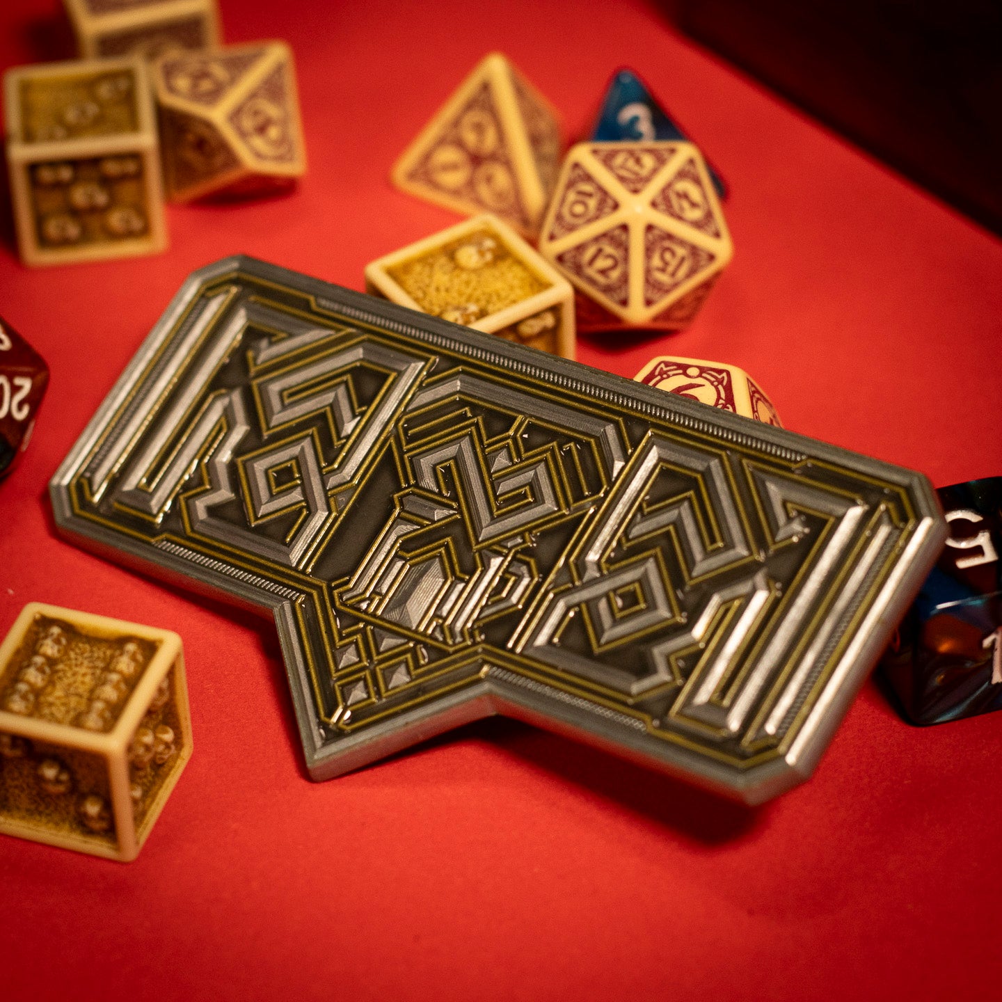 Dungeons & Dragons Forgotten realms Mithral Hall crest metal replica from Fanattik