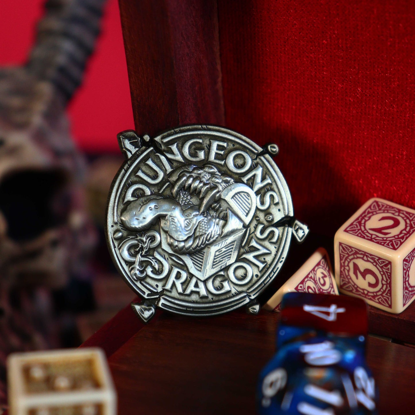 Dungeons & Dragons limited edition metal pin badge from Fanattik