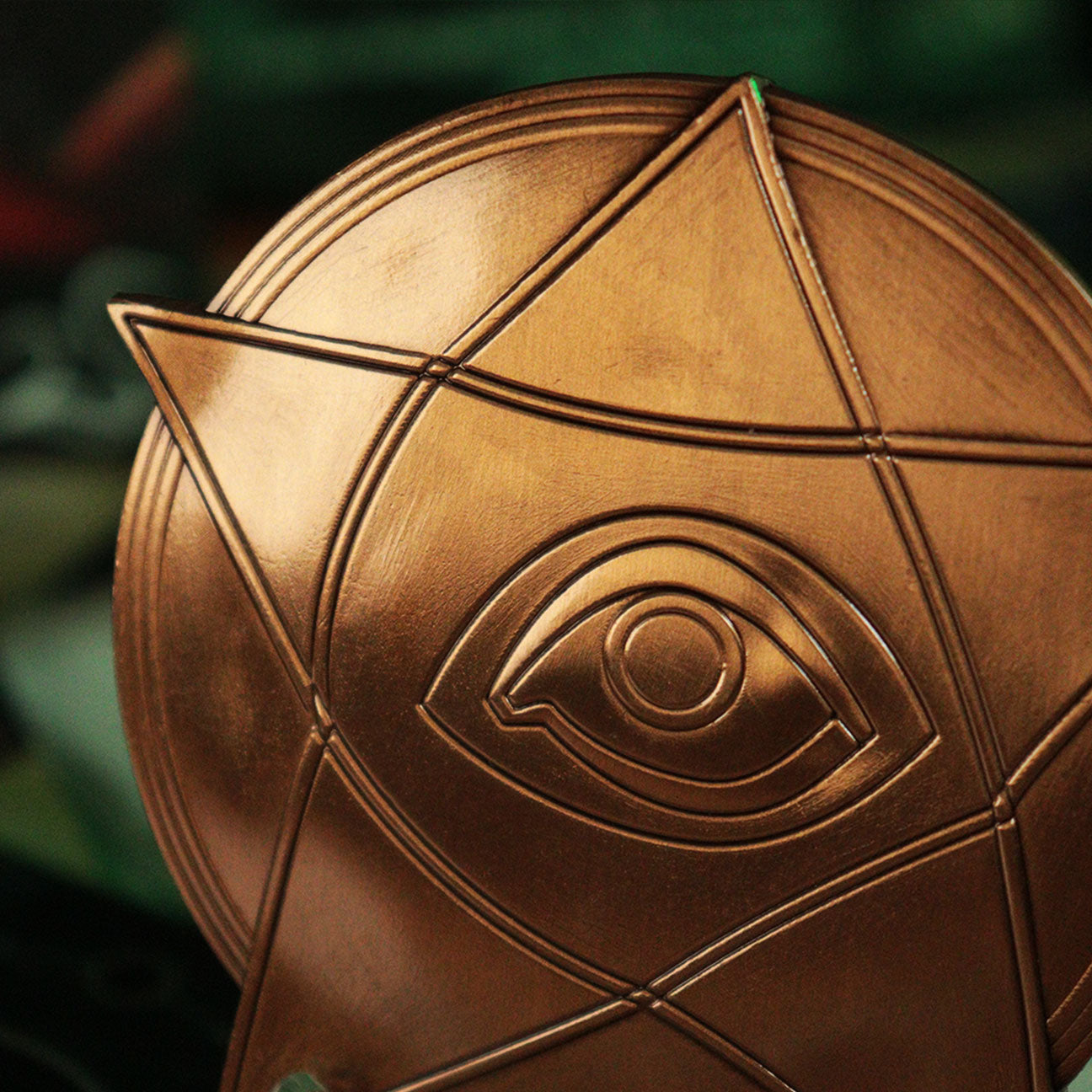 Arkham Horror Limited Edition Replica Metal Elder Sign Amulet Replica and display stand