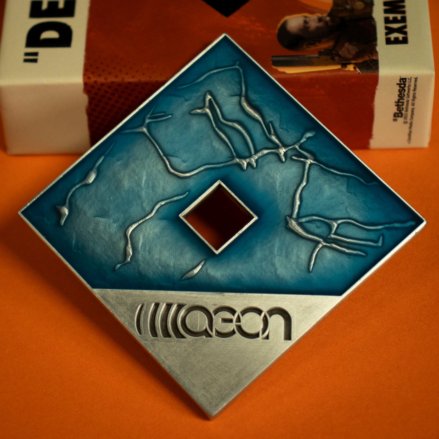 Deathloop Limited Edition Personal Trinket Medallion and Art Card