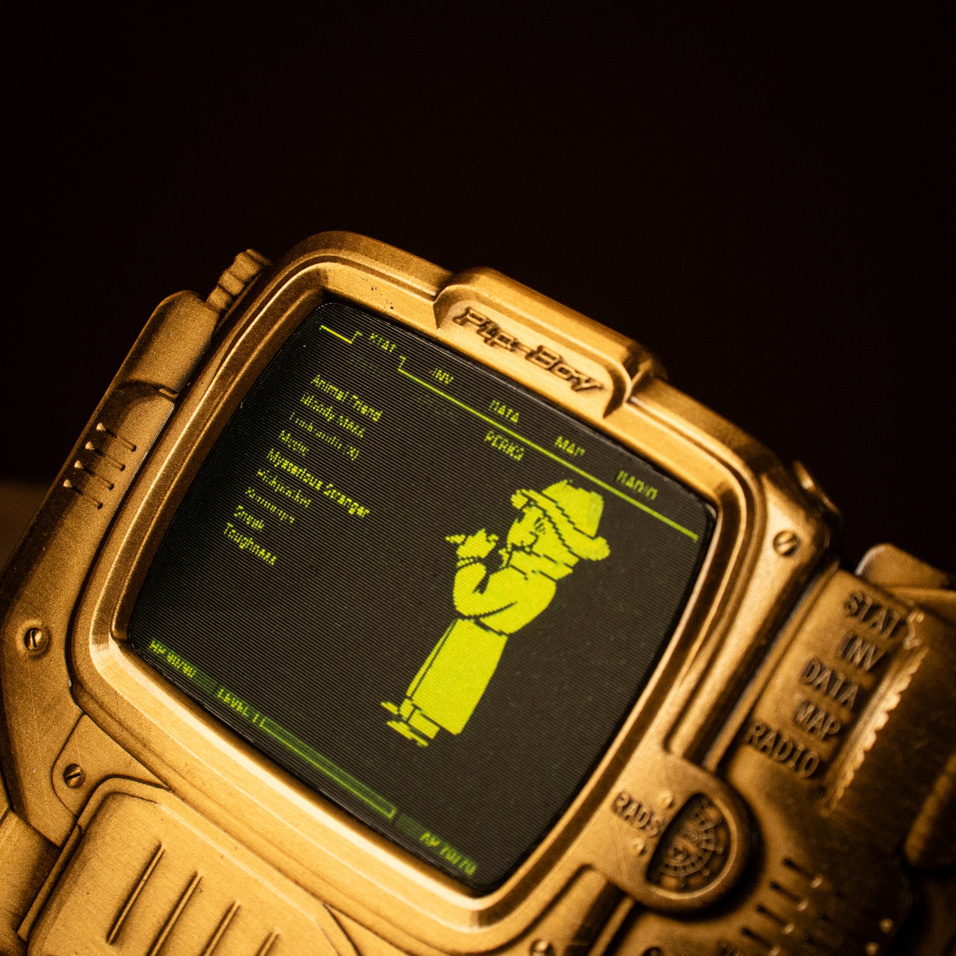 Fallout - Pip-Boy Limited Edition Lenticular Ingot – Mysterious Stranger Variant