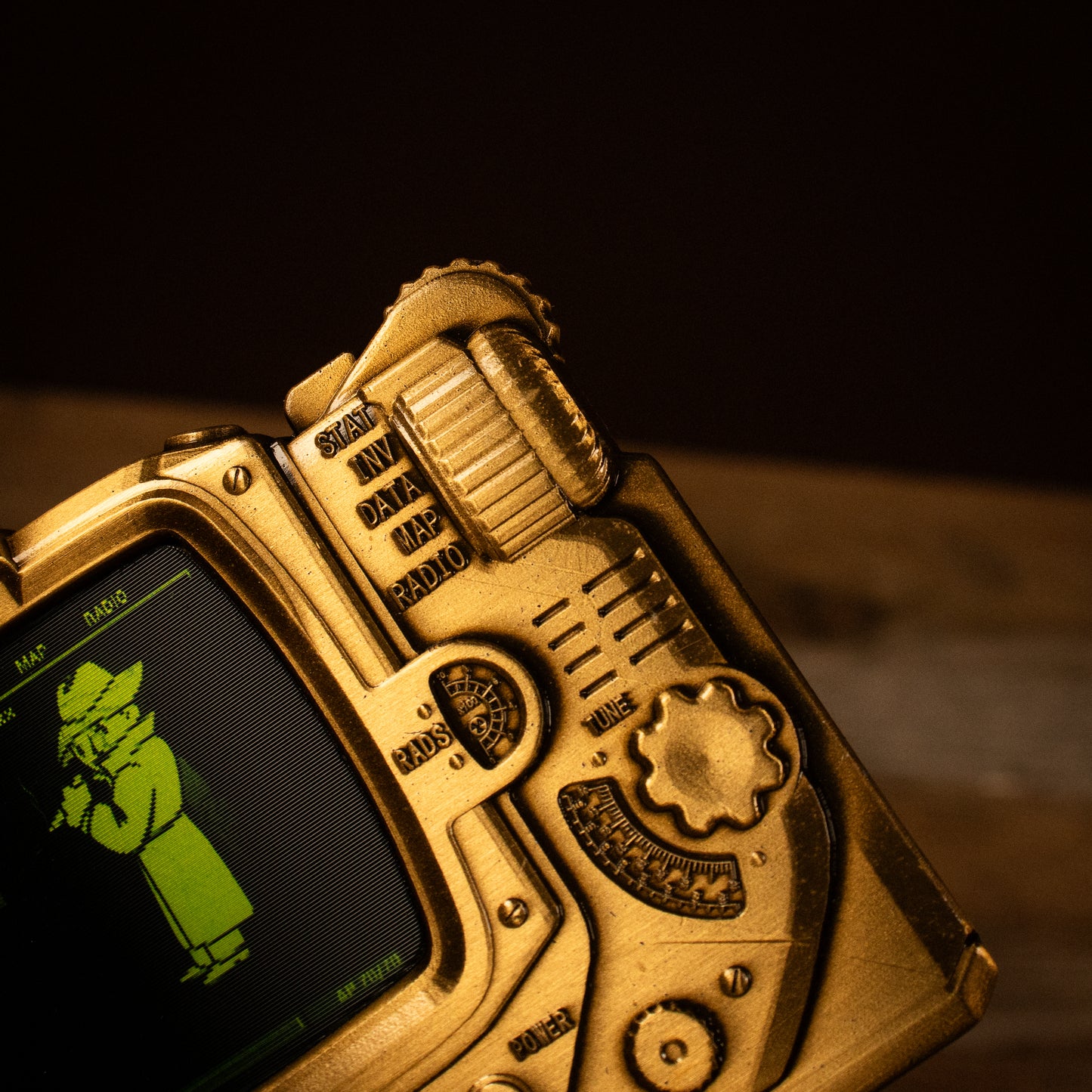 Fallout - Pip-Boy Limited Edition Lenticular Ingot – Mysterious Stranger Variant