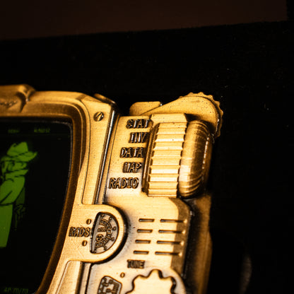 Fallout - Pip-Boy Limited Edition Lenticular Ingot – Mysterious Stranger Variant
