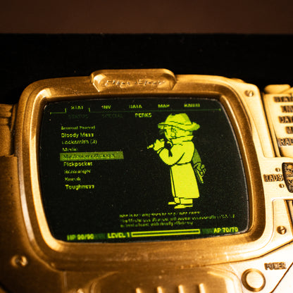 Fallout - Pip-Boy Limited Edition Lenticular Ingot – Mysterious Stranger Variant