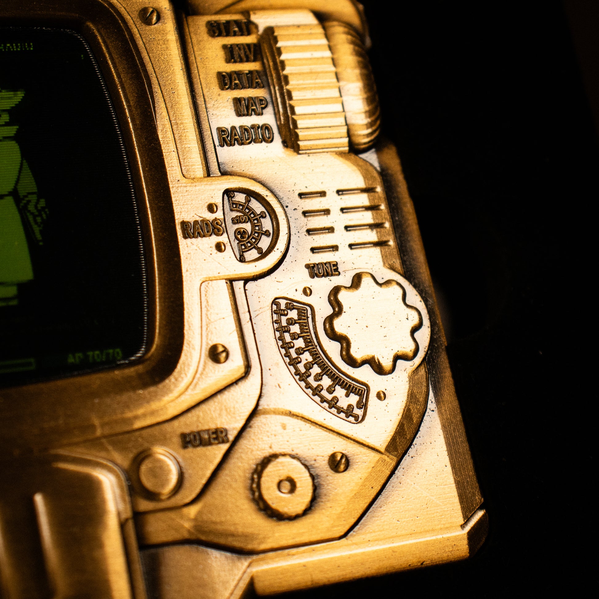 Fallout - Pip-Boy Limited Edition Lenticular Ingot – Mysterious Stranger Variant