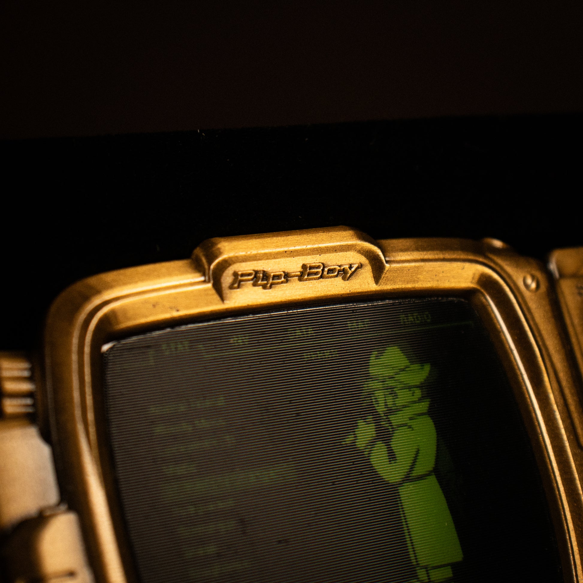 Fallout - Pip-Boy Limited Edition Lenticular Ingot – Mysterious Stranger Variant