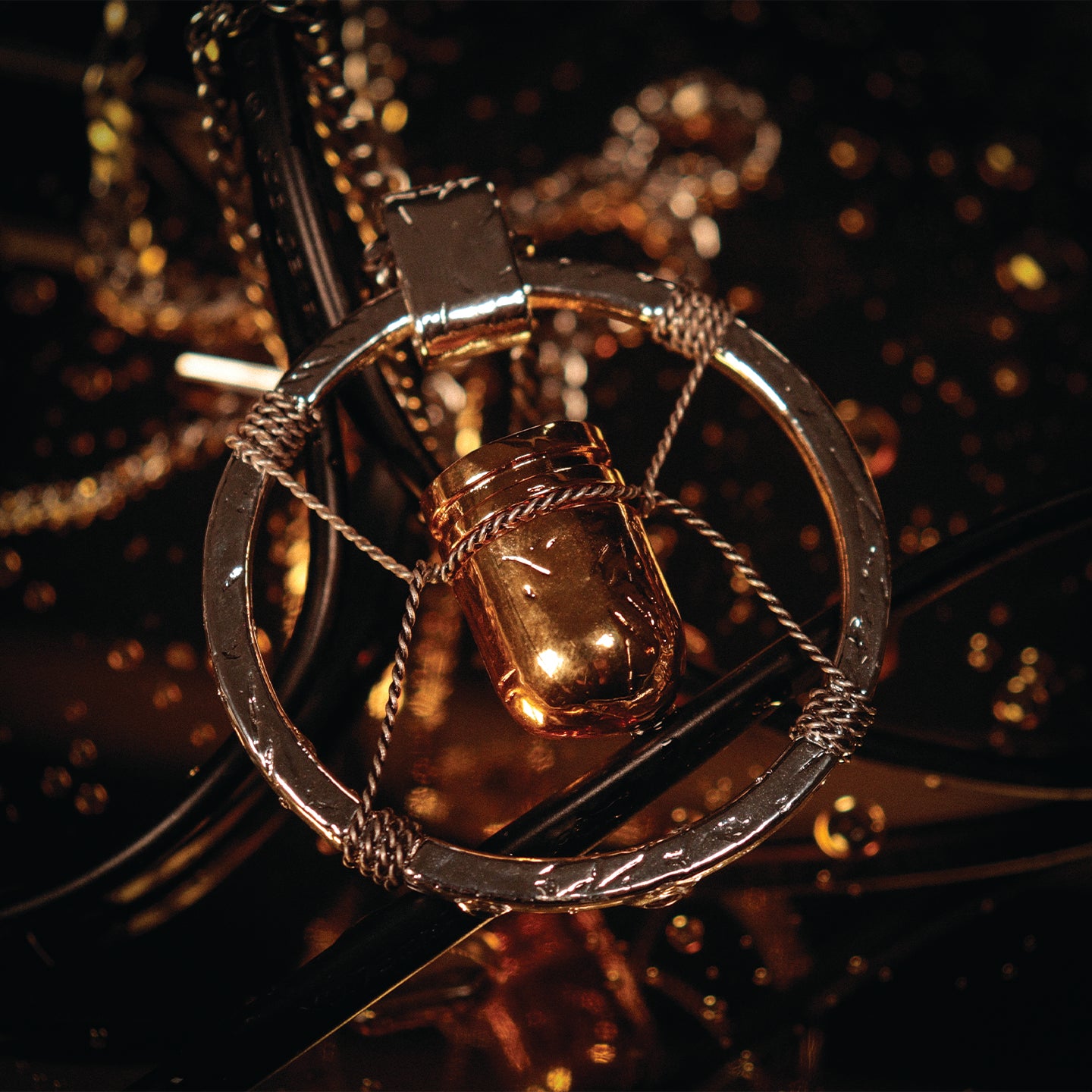 Cyberpunk 2077 - V’s Bullet Necklace – Precious Metal Variant