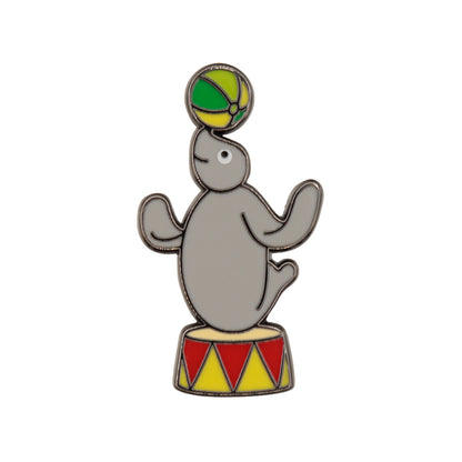 Pingu™ - Mystery Pin Badge CDU featuring 12 Blind Boxes