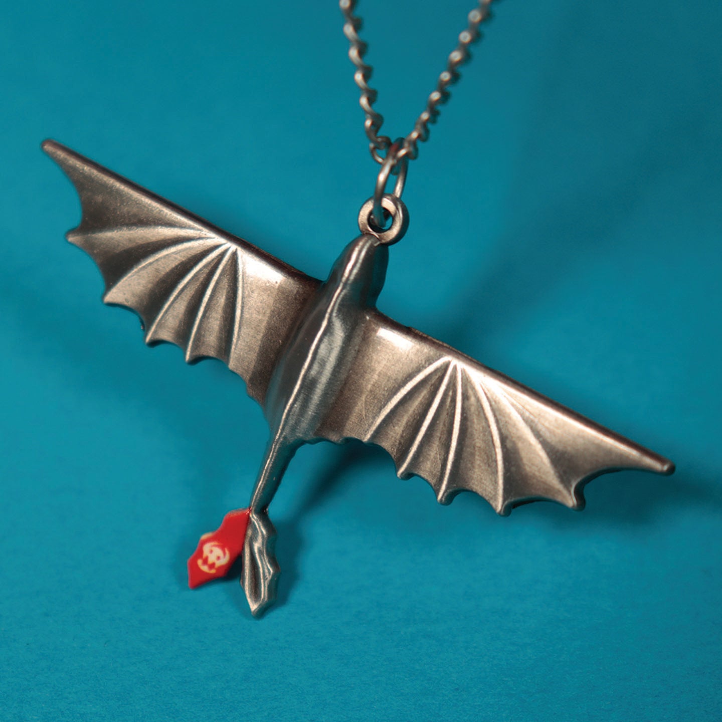How to Train Your Dragon Limited Edition Toothless Necklace with enamel tail