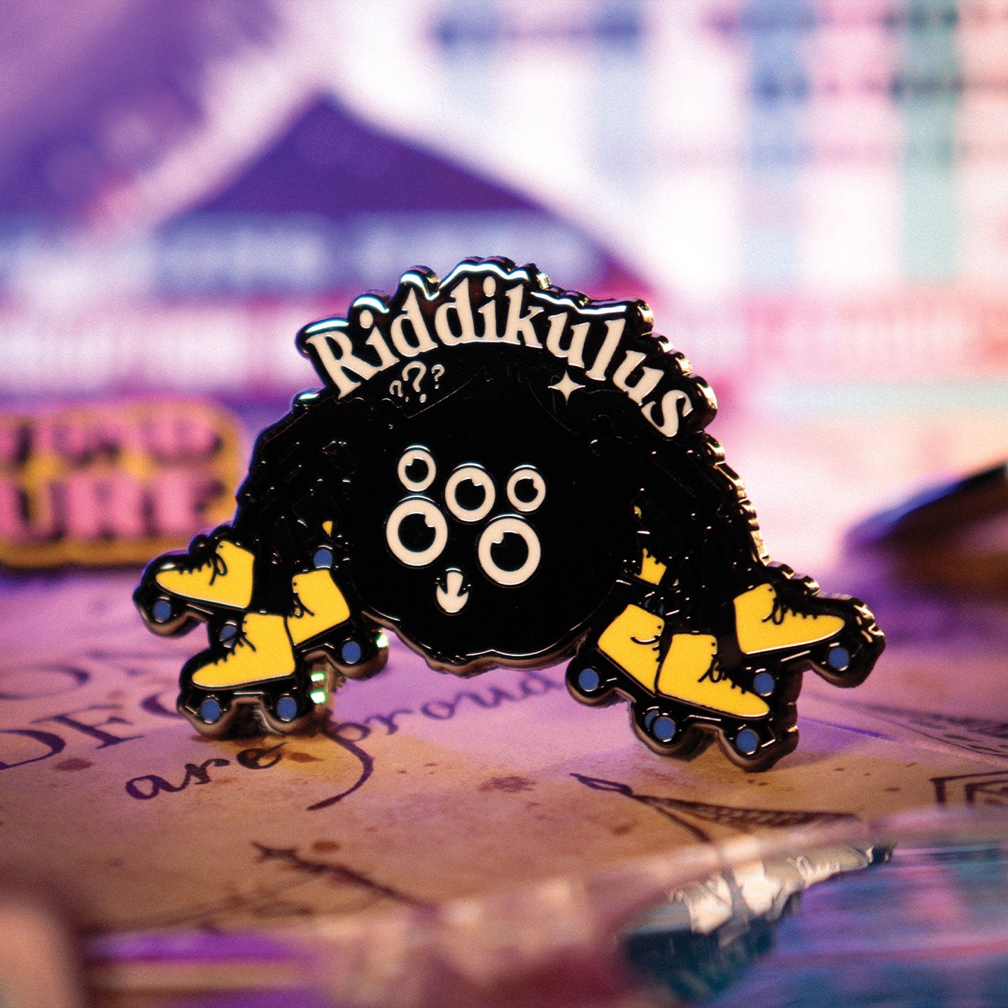 Harry Potter Mystery Pin Badge CDU Containing 12 Blind Boxes